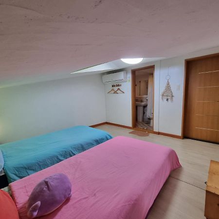 Tongyeong One Guesthouse Bagian luar foto